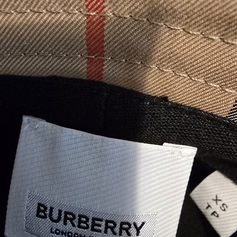 Burberry Beige Plaid Bucket Hat - Picture 6 of 7